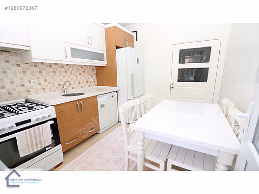 KİRALIK 1+1 EŞYALI , METROBÜSE 6 DK YÜRÜME MESAFESİNDE